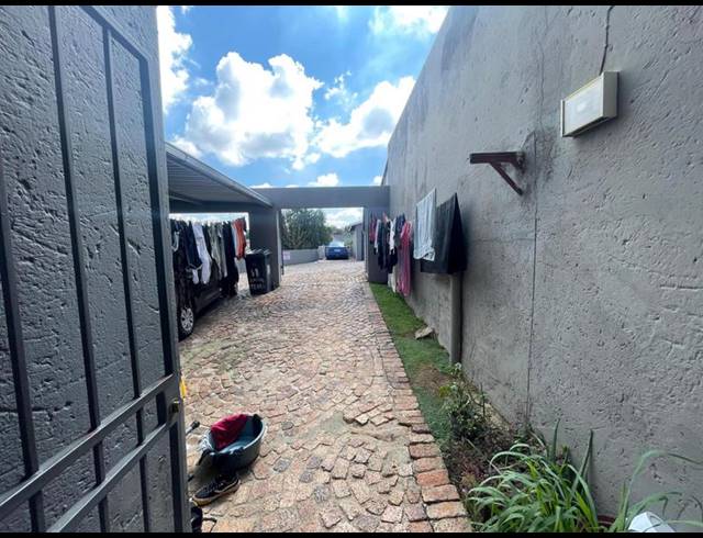 3 BEDROOM TOWNHOUSE FOR SALE IN RIDGEWAY